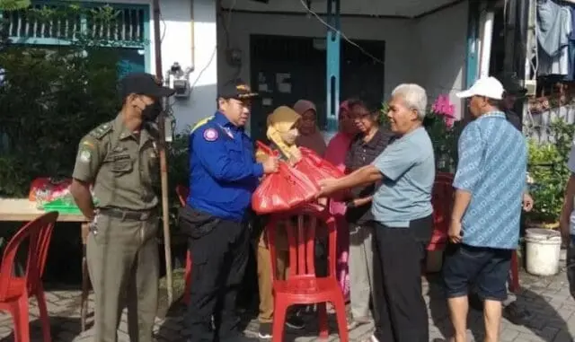 Bantuan Terus Mengalir Bagi Warga Terdampak Banjir di Kota Tangerang Bantuan Terus Mengalir Bagi Warga Terdampak Banjir di Kota Tangerang