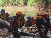Mitigasi Bencana, Pemkot Bersama Tim Gabungan Kebencanaan Lakukan Giat Bersih Sungai Mitigasi Bencana, Pemkot Bersama Tim Gabungan Kebencanaan Lakukan Giat Bersih Sungai