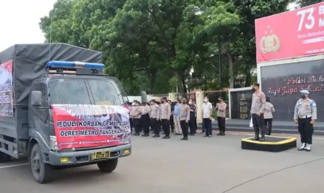 Duka Cianjur, Polres Metro Tangerang Kota Kirim 2 Truk Bantuan Sandang Pangan Duka Cianjur, Polres Metro Tangerang Kota Kirim 2 Truk Bantuan Sandang Pangan
