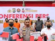 Polisi Ungkap Kasus Judi Online dan Tertutup di Tangerang Polisi Ungkap Kasus Judi Online dan Tertutup di Tangerang