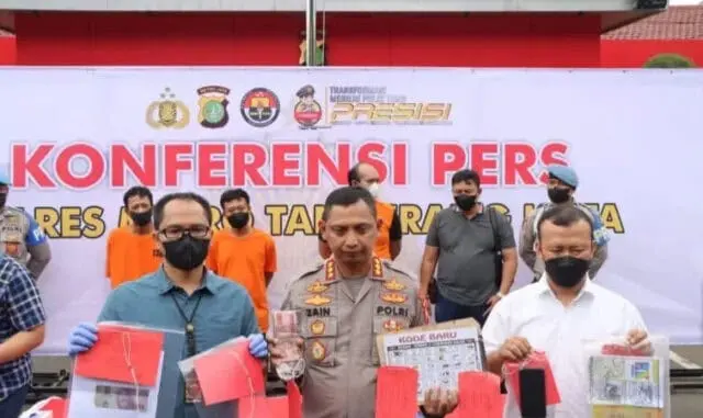 Polisi Ungkap Kasus Judi Online dan Tertutup di Tangerang Polisi Ungkap Kasus Judi Online dan Tertutup di Tangerang