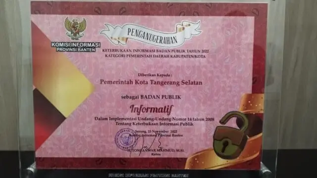 Pemkot Tangsel Raih Penghargaan Badan Publik Informatif 2022 Pemkot Tangsel Raih Penghargaan Badan Publik Informatif 2022