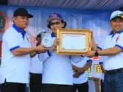 Peduli Guru, Walkot Tangerang Diberi Anugerah Kertaraharja Peduli Guru, Walkot Tangerang Diberi Anugerah Kertaraharja
