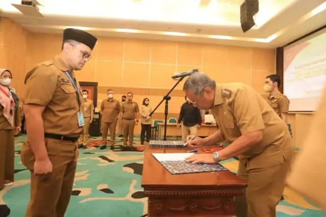 Lakukan Penyegaran, Benyamin Lantik Puluhan Pejabat Lakukan Penyegaran, Benyamin Lantik Puluhan Pejabat