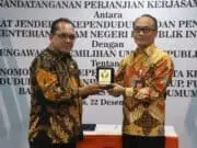 Ditjen Dukcapil Teken PKS Pemanfaatan Data NIK dengan Bawaslu untuk Pemilu Lebih Berkualitas Ditjen Dukcapil Teken PKS Pemanfaatan Data NIK dengan Bawaslu untuk Pemilu Lebih Berkualitas