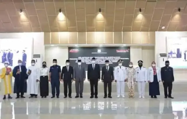 Jelang Akhir Tahun, Bupati Tangerang Lakukan Perombakan Pejabat Jelang Akhir Tahun, Bupati Tangerang Lakukan Perombakan Pejabat