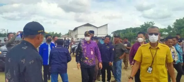 Bupati Lakukan Peletakan Batu Pertama Pembangunan BLK di Kosambi Bupati Lakukan Peletakan Batu Pertama Pembangunan BLK di Kosambi