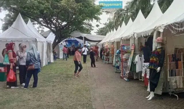Pesta Diskon! Tangerang Great Sale di Pelataran Parkir Mall Metropolis Diserbu Pengunjung