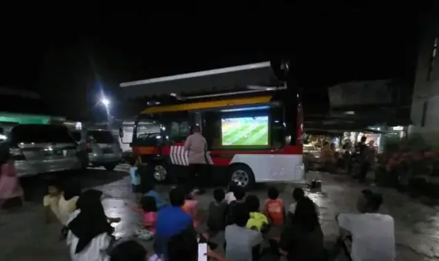 Nobar Piala Dunia 2022 di Kampung Inggris, Terasa Beda Nobar Piala Dunia 2022 di Kampung Inggris, Terasa Beda
