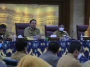 Rapat Evaluasi, Walikota dan Wakil Walikota Tangerang Minta Lurah Camat Kreatif Rapat Evaluasi, Walikota dan Wakil Walikota Tangerang Minta Lurah Camat Kreatif