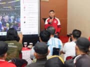 Keseruan Kapolres, Warga dan Wartawan Nobar Final Piala Dunia Semalam Keseruan Kapolres, Warga dan Wartawan Nobar Final Piala Dunia Semalam