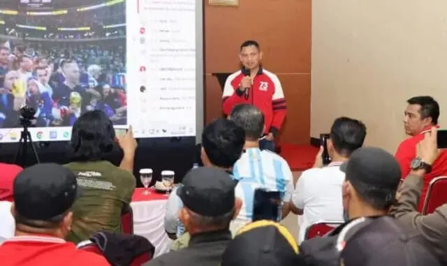 Keseruan Kapolres, Warga dan Wartawan Nobar Final Piala Dunia Semalam Keseruan Kapolres, Warga dan Wartawan Nobar Final Piala Dunia Semalam