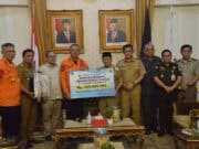 Peduli Korban Gempa Cianjur, Pemkot Tangsel Salurkan Bantuan Kemanusiaan Pemerintah Kota Tangerang Selatan menyalurkan bantuan kepada Pemerintah Kabupaten Cianjur