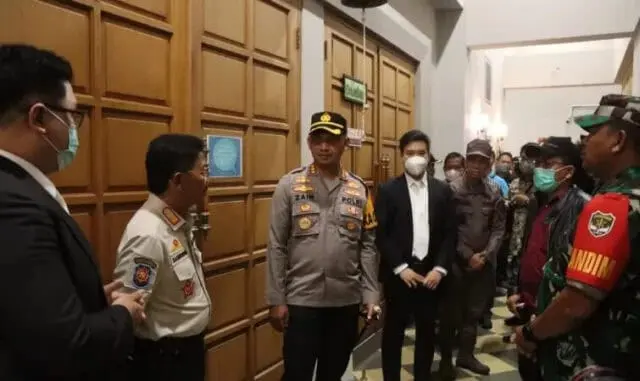 Malam Misa Natal, 4 Pimpinan di Kota Tangerang Cek Gereja dan Pos PAM Malam Misa Natal, 4 Pimpinan di Kota Tangerang Cek Gereja dan Pos PAM