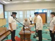 Lantik Ratusan Pejabat Fungsional, Benyamin: Tunjukkan Birokrat yang Dinamis dan Profesional Lantik Ratusan Pejabat Fungsional, Benyamin: Tunjukkan Birokrat yang Dinamis dan Profesional