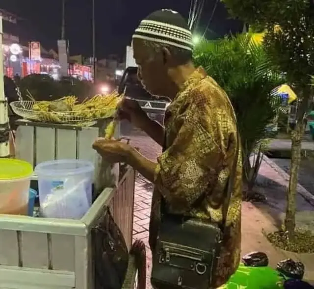 Kisah Kake Penjual Sempol Ayam di Villa Permata 1 Kutabumi Pasar Kemis Kisah Kake Penjual Sempol Ayam di Villa Permata 1 Kutabumi Pasar Kemis