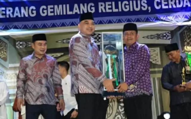 Akhirnya Kecamatan Kosambi menjadi juara Umum pada pageralan MTQ yang Ke-53 Akhirnya Kecamatan Kosambi menjadi juara Umum pada pageralan MTQ yang Ke-53