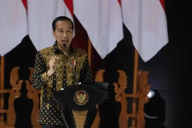 Kendalikan Inflasi, Presiden Minta Kepala Daerah Sering Cek Harga Komoditas di Pasar Kendalikan Inflasi, Presiden Minta Kepala Daerah Sering Cek Harga Komoditas di Pasar