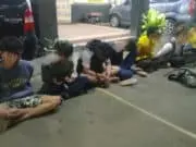 12 Remaja Hendak Tawuran di Cipondoh, Celurit Panjang berhasil Diamankan Polisi 12 Remaja Hendak Tawuran di Cipondoh, Celurit Panjang berhasil Diamankan Polisi