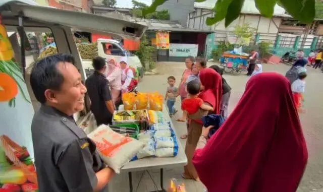 Mobil Pasar Keliling Disebut Berhasil Turunkan Inflasi, Arief Minta Diperbanyak Mobil Pasar Keliling Disebut Berhasil Turunkan Inflasi, Arief Minta Diperbanyak
