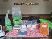 Polisi Tangkap Seorang Pengedar Narkoba, 2,31 Kg Sabu Disita di Rumah Polisi Tangkap Seorang Pengedar Narkoba, 2,31 Kg Sabu Disita di Rumah