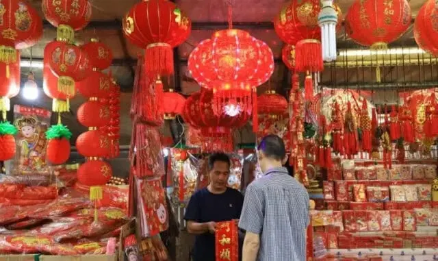 Berburu Pernak Pernik Imlek di Kota Tangerang, Cek Harganya Disini Berburu Pernak Pernik Imlek di Kota Tangerang, Cek Harganya Disini