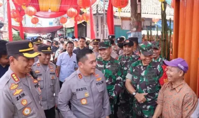 Kunjungi Vihara Boen Tek Bio, Kapolda Sebut Masyarakat Kota Tangerang Guyub dan Rukun Kunjungi Vihara Boen Tek Bio, Kapolda Sebut Masyarakat Kota Tangerang Guyub dan Rukun