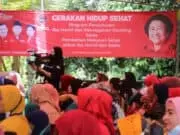 Ibu Hamil dan Anak Dibagikan Makanan Gratis HUT ke- 50 PDIP di Kota Tangerang Ibu Hamil dan Anak Dibagikan Makanan Gratis HUT ke- 50 PDIP di Kota Tangerang