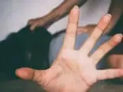Diduga Cemburu, Seorang Suami di Teluknaga Aniaya Istri Pakai Kapak Hingga Jari Putus Diduga Cemburu, Seorang Suami di Teluknaga Aniaya Istri Pakai Kapak Hingga Jari Putus