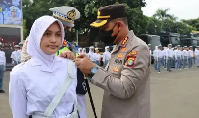 Polisi Lantik Ratusan Pelajar Patroli Keamanan Sekolah di Kota Tangerang, Ini Pesan Kapolres Polisi Lantik Ratusan Pelajar Patroli Keamanan Sekolah di Kota Tangerang, Ini Pesan Kapolres