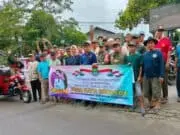 Pemerintah Desa Kayu Bongkok Kerahkan Warga Gotong Royong Bersihkan Saluran Air Pemerintah Desa Kayu Bongkok Kerahkan Warga Gotong Royong Bersihkan Saluran Air