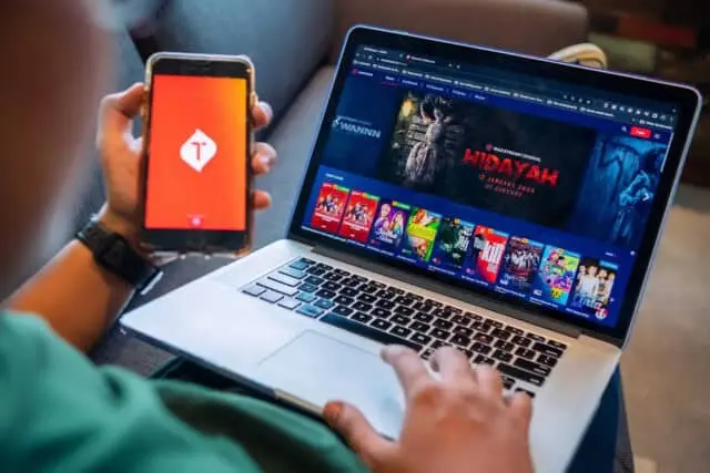 Kolaborasi MD Pictures dan MAXstream Telkomsel Sajikan Konten Hiburan Digital Orisinal Berkualitas Kolaborasi MD Pictures dan MAXstream Telkomsel Sajikan Konten Hiburan Digital Orisinal Berkualitas