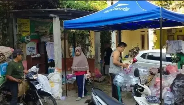Jelang Hari Peduli Sampah Nasional DLHK Ajak Warga Untuk Manfaatkan Bank Sampah Jelang Hari Peduli Sampah Nasional DLHK Ajak Warga Untuk Manfaatkan Bank Sampah