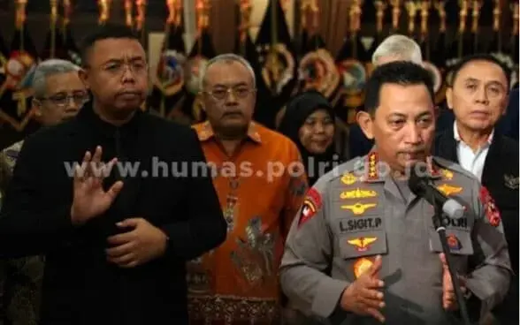 Polri Akan Kawal Perjalanan Tim Sepak Bola Sebelum dan Sesudah Pertandingan Polri Akan Kawal Perjalanan Tim Sepak Bola Sebelum dan Sesudah Pertandingan