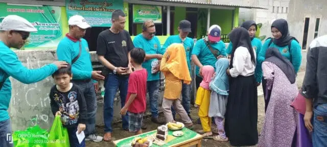 Rayakan Milad ke 3, Redaksi Media kabarindcybernews Gelar Satuanan Anak Yatim-Piatu Rayakan Milad ke 3, Redaksi Media kabarindcybernews Gelar Satuanan Anak Yatim-Piatu