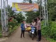 Bhabinkamtibmas Polsek Baros Polresta Serang Kota Pasang Himbauan Waspada Curanmor Bhabinkamtibmas Polsek Baros Polresta Serang Kota Pasang Himbauan Waspada Curanmor