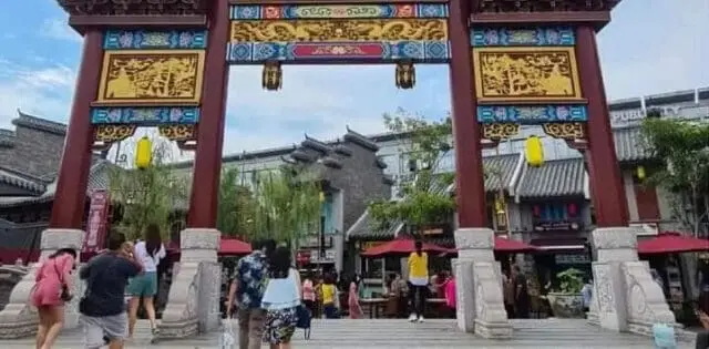 Mengintip Pantjoran PIK Dengan Suasana Chinatown