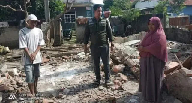 Mantap!! Kades Buaran Mangga berikan Bantuan Kepada Warga Yang Terkena Musibah, Pakuhaji Mantap!! Kades Buaran Mangga berikan Bantuan Kepada Warga Yang Terkena Musibah, Pakuhaji