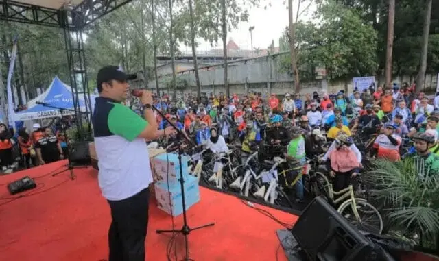 Berhadiah Umrah, Ribuan Warga Ikuti Fun Bike HUT Kota Tangerang Ke-30 Berhadiah Umrah, Ribuan Warga Ikuti Fun Bike HUT Kota Tangerang Ke-30