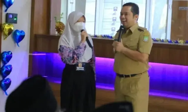 Pesan Walikota kepada Pelajar: Manfaatkan Gadget untuk Memperluas Wawasan Pesan Walikota kepada Pelajar: Manfaatkan Gadget untuk Memperluas Wawasan