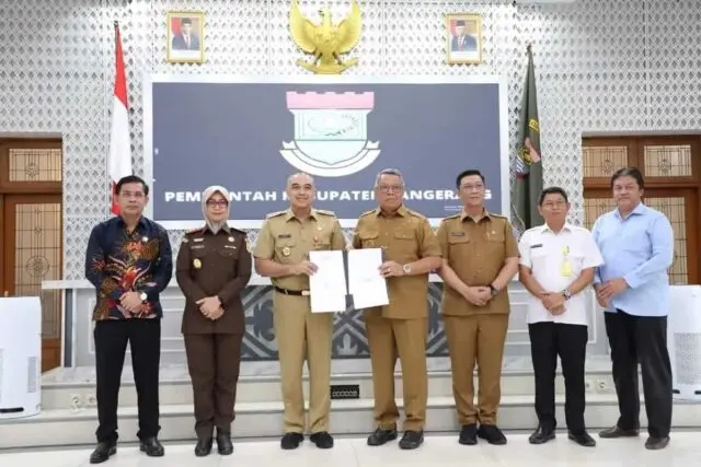 Pemerintah Kabupaten Tangerang Hibahkan 2 Bidang Aset TPU ke Tangsel Pemerintah Kabupaten Tangerang Hibahkan 2 Bidang Aset TPU ke Tangsel