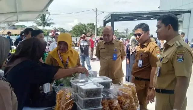 Luar Biasa! Pemkab Tangerang Menggelar Bazar Murah 800 Paket Sembako Luar Biasa! Pemkab Tangerang Menggelar Bazar Murah 800 Paket Sembako