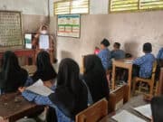 Puskesmas Mekar Baru Lakukan Sosialisasi Konseling Upaya Berhenti Merokok di Kalangan Pelajar Puskesmas Mekar Baru Lakukan Sosialisasi Konseling Upaya Berhenti Merokok di Kalangan Pelajar