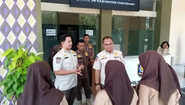 Bolos dari Sekolah, Satpol PP Kabupaten Tangerang Amankan Pelajar yang Asyik Nongkrong Bolos dari Sekolah, Satpol PP Kabupaten Tangerang Amankan Pelajar yang Asyik Nongkrong
