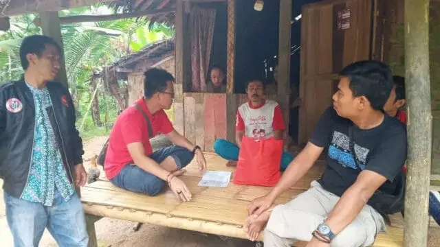 Mohamad Iyos Rosyid Sosok Merakyat dan Peduli Wong Cilik di Dapil Lima Kabupaten Lebak Mohamad Iyos Rosyid Sosok Merakyat dan Peduli Wong Cilik di Dapil Lima Kabupaten Lebak