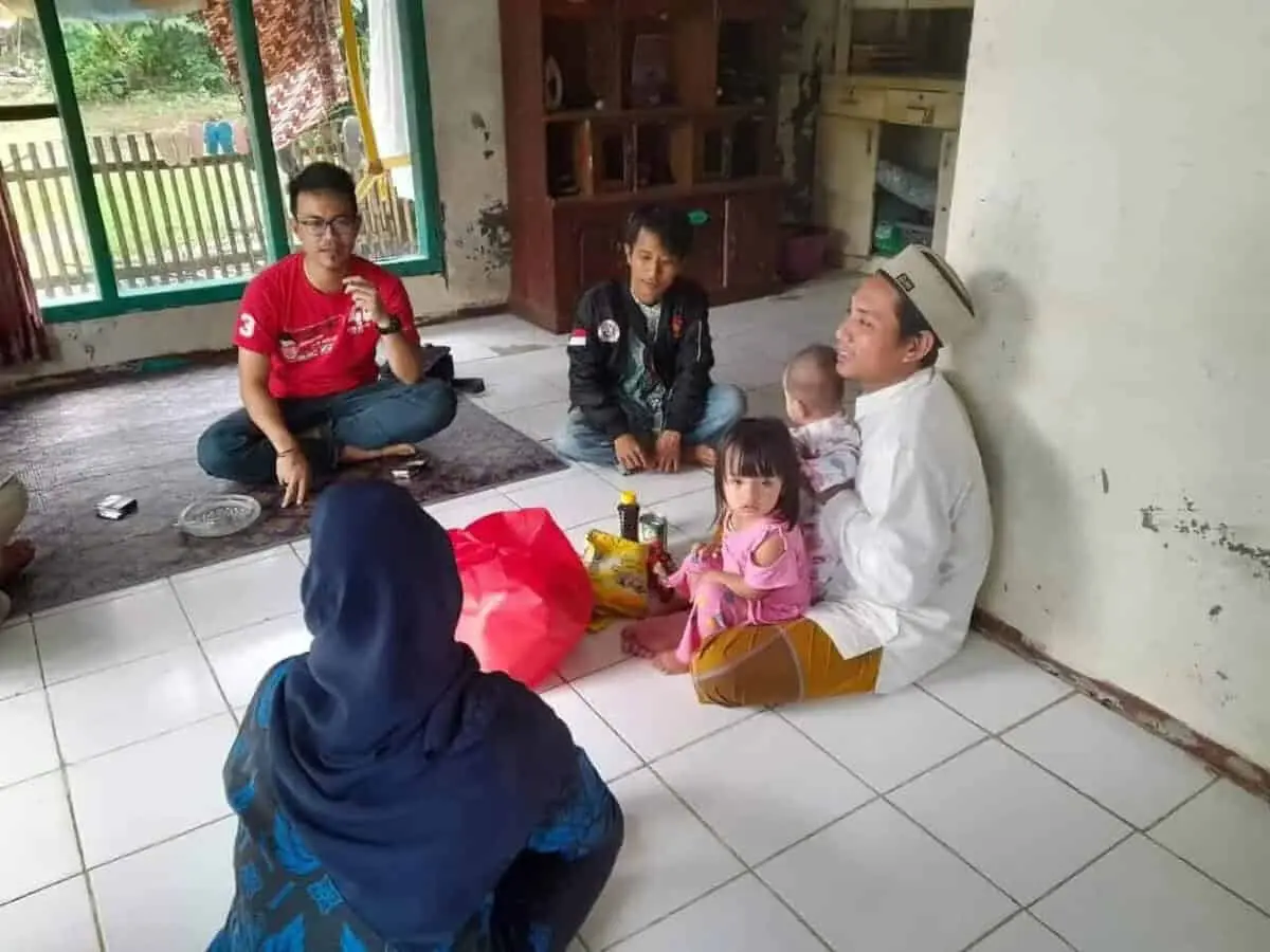 Mohamad Iyos Rosyid Sosok Merakyat dan Peduli Wong Cilik di Dapil Lima Kabupaten Lebak Mohamad Iyos Rosyid Sosok Merakyat dan Peduli Wong Cilik di Dapil Lima Kabupaten Lebak
