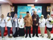 Dewan Muhammad Komisi IX DPR RI Sosialisasi KIE obat dan Makanan di Setu Serpong Dewan Muhammad Komisi IX DPR RI Sosialisasi KIE obat dan Makanan di Setu Serpong