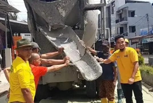 Sahabat Robinsar Caleg DPRD Cilegon Dapil IV Grogol-Pulomerak Perbaikan Akses Jalan Puri Krakatau Hijau