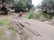 Bertahun-Tahun Jalan Dan Jembatan Di Kecamatan Cinangka Kabupaten Serang Banten Rusak Tak Kunjung Di Perbaiki Bertahun-Tahun Jalan Dan Jembatan Di Kecamatan Cinangka Kabupaten Serang Banten Rusak Tak Kunjung Di Perbaiki