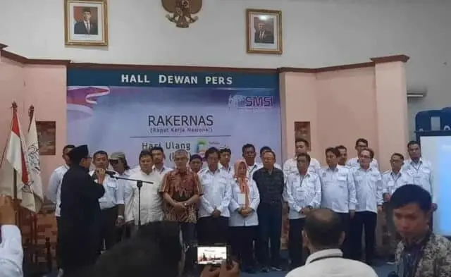 Rakernas Berakhir, SMSI Minta Presiden Joko Widodo Tidak Menandatangani Rancangan Perpres Publisher Right Rakernas Berakhir, SMSI Minta Presiden Joko Widodo Tidak Menandatangani Rancangan Perpres Publisher Right